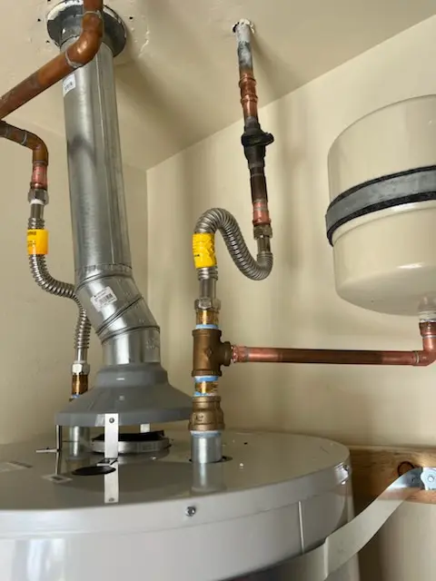 Water heater installation and plumbing repair in Waikele
